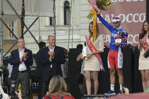 Sergio Bolzonello (Vicepresidente FVG e assessore Attività produttive) alla premiazione del novantasettesimo Giro d'Italia, in piazza Unità d'Italia - Trieste 01/06/2014
