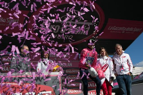 Sergio Bolzonello (Vicepresidente FVG e assessore Attività produttive) alla premiazione della XX Tappa del novantasettesimo Giro d'Italia - Monte Zoncolan 31/05/2014