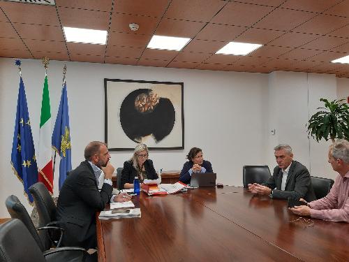 L’assessore regionale alle Infrastrutture e territorio Cristina Amirante incontra il sindaco di San Pietro al Natisone Mariano Zufferli