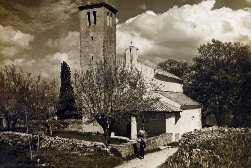 La basilica di Muggia Vecchia (TS), dall'archivio fotografico di Francesco Caldart, comandante della Milizia forestale nazionale di Trieste negli Anni '30, donato alla Regione FVG dalle figlie - Trieste 10/06/2014