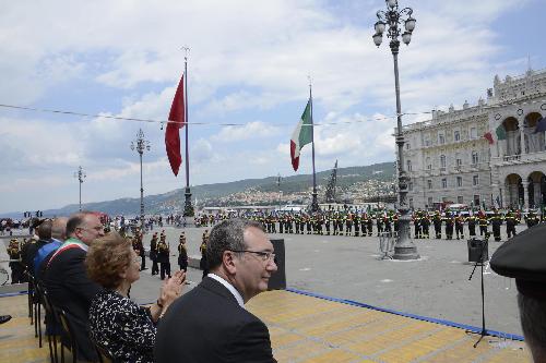 Roberto Cosolini (Sindaco Trieste), Francesca Adelaide Garufi (Prefetto Trieste) e  Sergio Bolzonello (Vicepresidente Regione Friuli Venezia Giulia) alla Cerimonia ufficiale del XXI Raduno dell'Associazione Nazionale dei Vigili del Fuoco, in piazza dell'Unità d'Italia - Trieste 14/06/2014