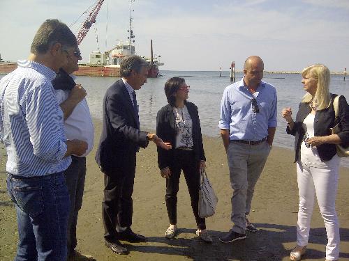 Sara Vito (Assessore regionale Ambiente) con Enzo Lorenzon e Gianpaolo Fontana (Presidente e direttore Consorzio Sviluppo Industriale Comune Monfalcone) e Silvia Altran (Sindaco Monfalcone) - Villaggio del Pescatore (TS) 18/06/2014