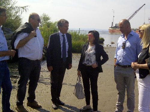 Sara Vito (Assessore regionale Ambiente) con Enzo Lorenzon e Gianpaolo Fontana (Presidente e direttore Consorzio Sviluppo Industriale Comune Monfalcone) e Silvia Altran (Sindaco Monfalcone) - Villaggio del Pescatore (TS) 18/06/2014