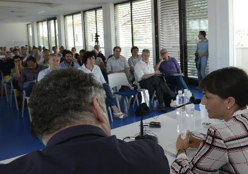 Debora Serracchiani (Presidente Regione Friuli Venezia Giulia) al convegno organizzato dalla FLC-Federazione Lavoratori della Conoscenza-CGIL - Udine 27/06/2014
