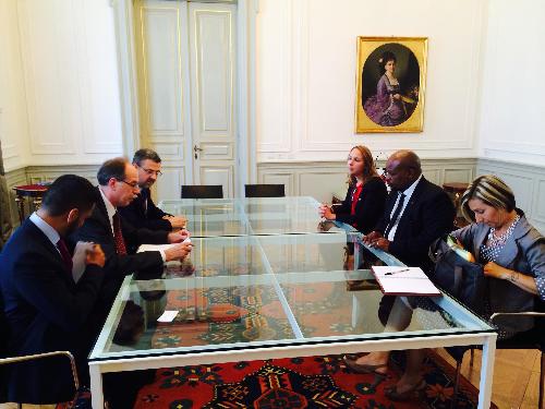 Gianni Torrenti (Assessore regionale Cultura) incontra Saul Kgomotso Molobi (Console generale Repubblica del Sudafrica a Milano) - Trieste 01/07/2014