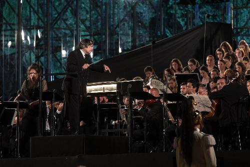 Il maestro Riccardo Muti dirige la "Messa di Requiem" di Giuseppe Verdi, Concerto in onore dei Caduti di tutte le guerre - Sacrario Militare di Redipuglia (GO) 06/07/2014