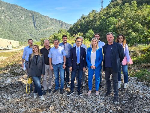 L'assessore Amirante alla consegna dei lavori del tratto ciclabile Fvg1 Alpe Adria tra Venzone e Moggio Udinese