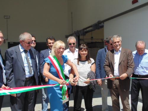 Debora Serracchiani (Presidente Regione Friuli Venezia Giulia) e Daniela Briz (Sindaco Remanzacco) inaugurano la nuova sede del Forno rurale di Remanzacco – Remanzacco 12/07/2014