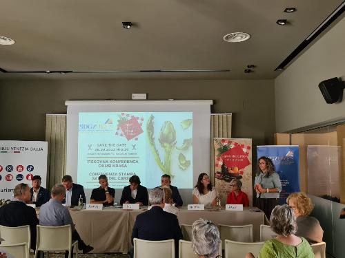 La presentazione di Sapori del Carso nell'infopoint di PromoTurismoFVG  a Sistiana