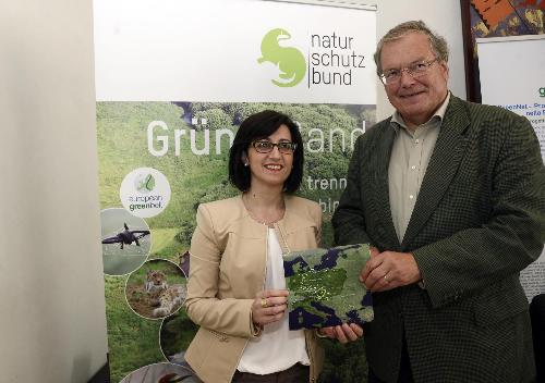Sara Vito (Assessore Ambiente FVG) e Hubert Weiger [Presidente Bund (alleanza) 'Amici della Terra'] - Gorizia 28/07/2014