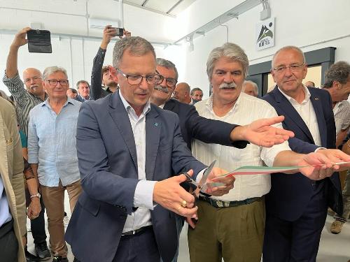 L'assessore regionale Stefano Zannier inaugura il nuovo frantoio del Consorzio produttori di olio Evo del Friuli Venezia Giulia

