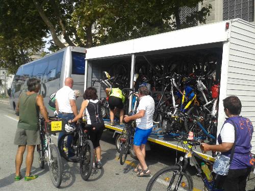 Servizio di trasporto intermodale gratuito "Bici+Bus - Linea Mare e Città" in partenza da Grado - 08/08/2014