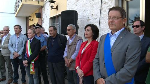 Luciano Patat (Sindaco Cormons), Sara Vito (Assessore regionale Ambiente ed Energia) ed Enrico Gherghetta (Presidente Provincia Gorizia) alla cerimonia d'avvio dei lavori di trasformazione dell'ex Caserma Amadio in grande parco verde - Cormons 27/08/2014