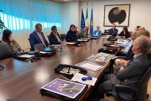 L'assessore regionale Bini interviene alla presentazione di Ein Prosit nella sede della Regione a Udine