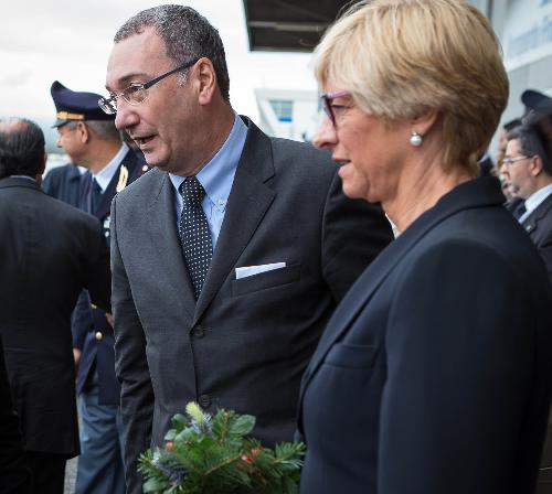 Sergio Bolzonello (Vicepresidente Regione Friuli Venezia Giulia) e Roberta Pinotti (Ministro Difesa) all'Aeroporto FVG - Ronchi dei Legionari 13/09/2014