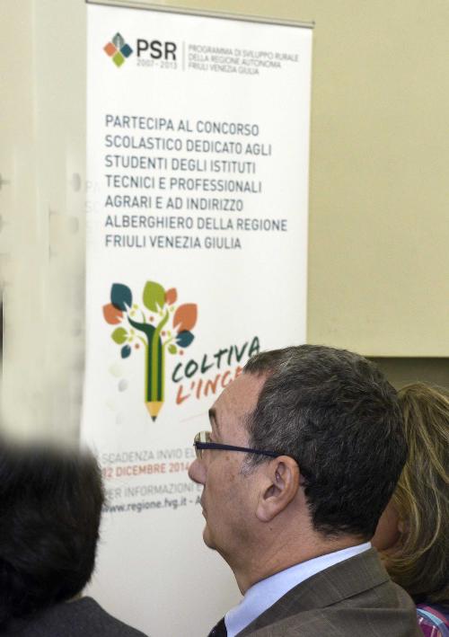 Sergio Bolzonello (Vicepresidente Regione FVG e assessore regionale Risorse agricole e forestali) alla presentazione delle "Buone pratiche" del PSR 2007-2013 e della Programmazione 2014-2020 - Udine 22/09/2014