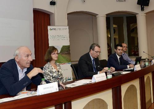 Sergio Bolzonello (Vicepresidente Regione FVG eassessore regionale Risorse agricole e forestali) all'incontro "Buone pratiche e nuove prospettive. Il PSR verso la nuova Programmazione" - Pordenone 29/09/2014