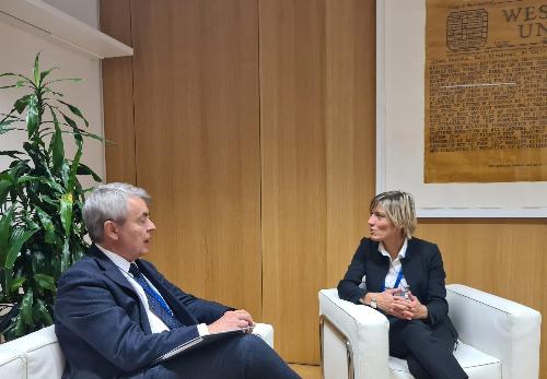 L'assessore regionale Barbara Zilli con l'ambasciatore Vincenzo Celeste nel corso dell'incontro a Bruxelles
