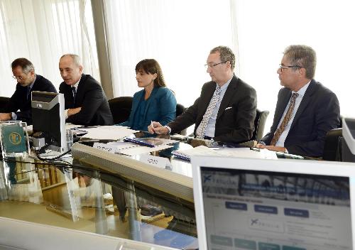 Pietro Del Fabbro (Presidente CdA Friulia Finanziaria FVG S.p.A.), Debora Serracchiani (Presidente Regione Friuli Venezia Giulia), Sergio Bolzonello (Vicepresidente Regione FVG e assessore regionale Attività produttive) e Francesco Peroni (Assessore regionale Finanze, Patrimonio, Coordinamento e Programmazione Politiche economiche e comunitarie) alla presentazione del Piano industriale 2014-2017 di Friulia Finanziaria FVG S.p.A. - Trieste 06/10/2014