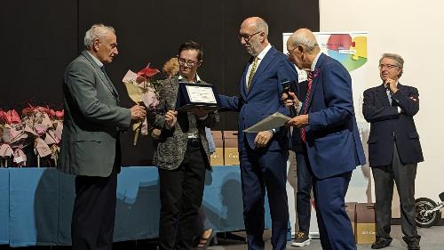 Riccardi consegna il Premio solidarietà