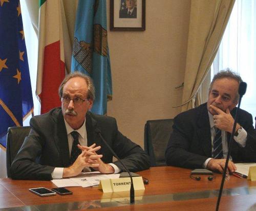 Gianni Torrenti (Assessore regionale Cultura) e Gianclaudio Bressa (Sottosegretario Affari regionali) alla riunione per l'insediamento dei nuovi membri del Comitato istituzionale paritetico per i problemi della Minoranza slovena (legge 38/2001) - Trieste 13/10/2014