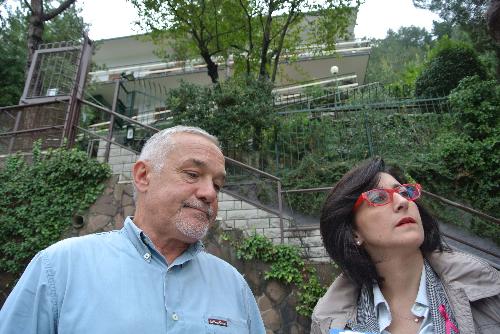 Nerio Nesladek (Sindaco Muggia) e Sara Vito (Assessore regionale Ambiente) durante il sopralluogo alla casa colpita da una frana causata dal maltempo, sulla strada per Lazzaretto - Muggia (TS) 15/10/2014
