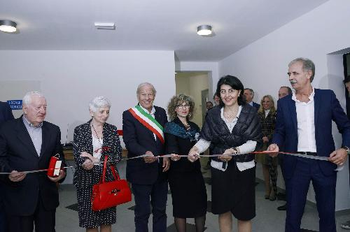 Ettore Romoli (Sindaco Gorizia), Angela Caldarera (Amministratore unico ATER Gorizia), Mariagrazia Santoro (Assessore regionale Lavori pubblici) e Domenico Degano (Direttore ATER Gorizia) alla cerimonia di consegna di 39 alloggi ATER, in via Vittorio Veneto 24 - Gorizia 21/10/2014