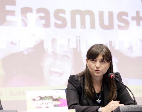 Debora Serracchiani (Presidente Regione Friuli Venezia Giulia) all' "Infoday Erasmus+" - Udine 11/11/2014