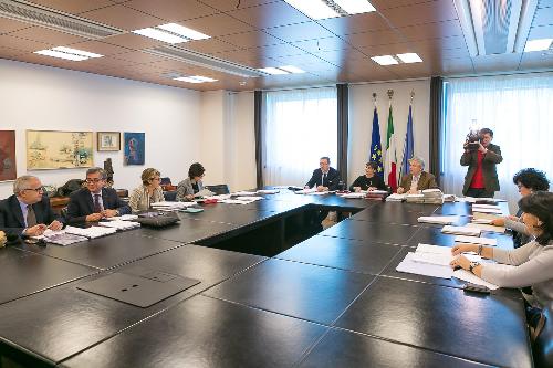 Debora Serracchiani (Presidente Regione Friuli Venezia Giulia) presiede la riunione della Giunta regionale del FVG - Udine 14/11/2014