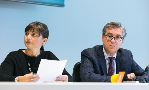 Francesco Peroni (Assessore regionale Finanze) e Debora Serracchiani (Presidente Regione Friuli Venezia Giulia) in una foto d'archivio