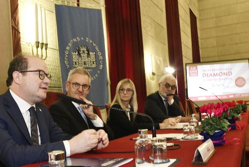 Il vicegovernatore Mario Anzil interviene nell'Aula Magna dell'Ateneo triestino