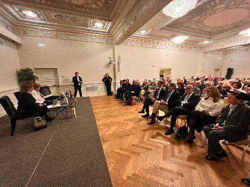 La cerimonia di conferimento del Premio Ande Donna 2023 alla marchesa Etta Carignani di Novoli