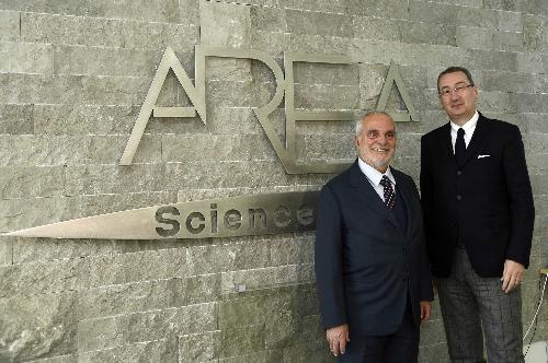 Adriano De Maio (Presidente AREA Science Park) e Sergio Bolzonello (Vicepresidente Regione FVG e assessore Attività produttive) nella sede di AREA Science Park - Padriciano (TS) 25/11/2014