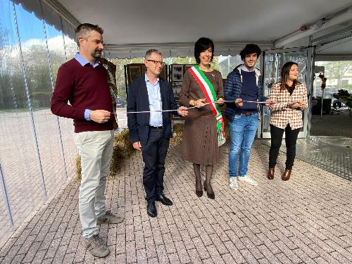 L'assessore regionale alle Risorse agroalimentari Stefano Zannier (secondo da sinistra) alla cerimonia di inaugurazione della prima edizione della fiera agroalimentare Agriflumen a Fiume Veneto.