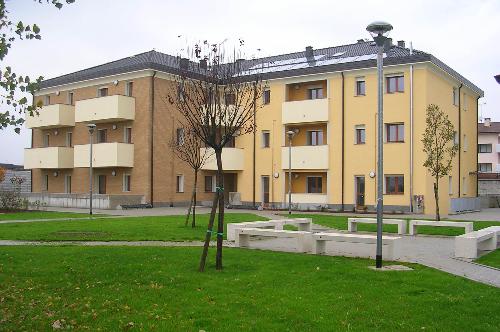 Palazzina dell'Azienda Territoriale per l'Edilizia Residenziale (ATER) di Udine in via Antica 31 - San Giovanni al Natisone 02/12/2014