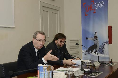 Sergio Bolzonello (Vicepresidente Regione FVG e assessore Attività produttive) e Michele Bregant (Direttore generale TurismoFVG) alla presentazone della guida "Lonely Planet Friuli Venezia Giulia" - Trieste 10/12/2014