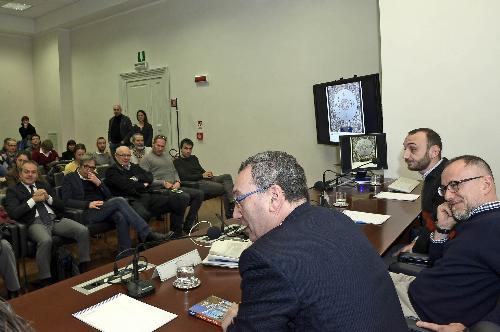 Sergio Bolzonello (Vicepresidente Regione FVG e assessore Attività produttive), Angelo Pittro (Responsabile Lonely Planet Italia) e Luigi Farrauto (Autore "Lonely Planet FVG") alla presentazone della guida "Lonely Planet Friuli Venezia Giulia" - Trieste 10/12/2014