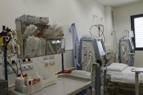 Una stanza della Casa della Dialisi "Angelo Morelli De Rossi" all'Ospedale Santa Maria della Misericordia - Udine 23/12/2014