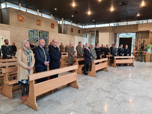 L'assessore regionale Cristina Amirante alla messa in suffragio dei Caduti della Prima e Seconda Guerra mondiale nella chiesa di San Francesco a Pordenone