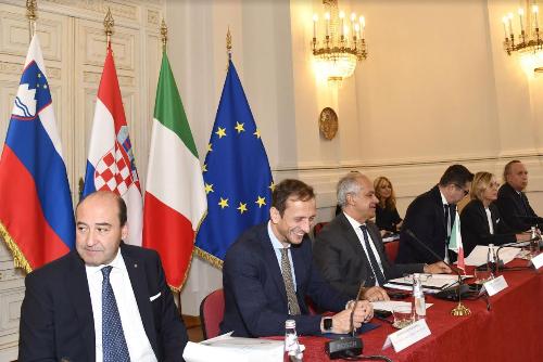 Il governatore del Friuli Venezia Giulia Massimiliano Fedriga al vertice trilaterale Italia-Slovenia-Croazia che si è tenuto questa mattina in Prefettura a Trieste.