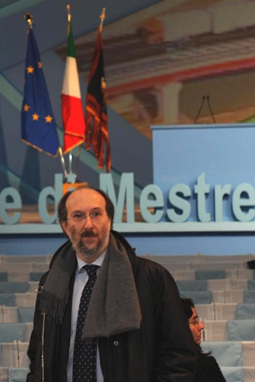 Riccardo Riccardi (Assessore regionale alla mobilità, energia ed infrastrutture di trasporto) alla cerimonia dell'inaugurazione del Passante di Mestre. (Bonisiolo, 08/02/09)
