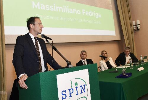 Il governatore Massimiliano Fedriga all'incontro "Sostenibilità, crescita, occupazione: il modello Torviscosa"