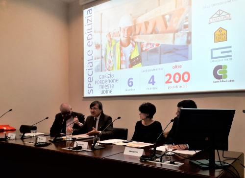 Un momento della  presentazione dell’open day Speciale edilizia che si è tenuto nel Palazzo della regione a Trieste.