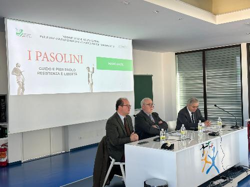 L'intervento del  vicegovernatore con delega alla Cultura del Friuli Venezia Giulia, Mario Anzil, durante la presentazione del libro 'I Pasolini. Guido e Pier Paolo: resistenza e libertà'.