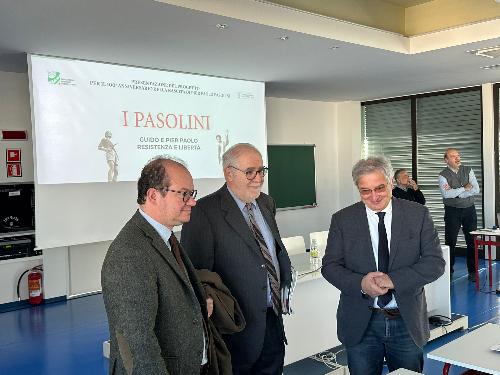 Il vicegovernatore con delega alla Cultura del Friuli Venezia Giulia, Mario Anzil, con Roberto Volpetti, presidente dell'Apo e Roberto Castenetto.