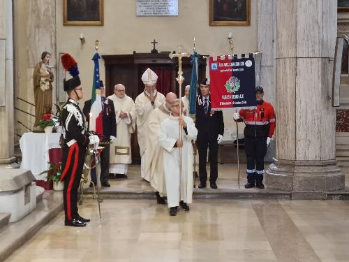 Il vescovo di Trieste monsignor Enrico Trevisi alla celebrazione della Virgo Fidelis