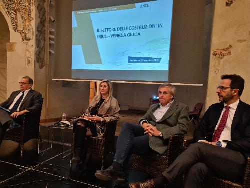 L'assessore regionale Cristina Amirante alla presentazione del Rapporto sul settore delle costruzioni di Anche Fvg presentato a Pordenone.