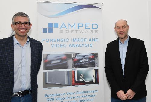 L'assessore regionale alla Sicurezza Pierpaolo Roberti con il fondatore e Ceo di Amped Software Martino Jerian