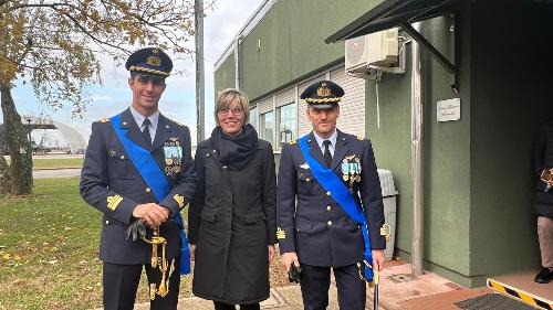 L'assessore Zilli con il comandante uscente della Pan, VIt, e il nuovo comandante, Salvatore, a Rivolto