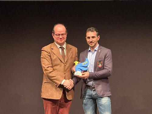 Il vicegovernatore della Regione con delega allo Sport, Mario Anzil, a Monfalcone al Teatro Comunale in occasione delle premiazioni del mondo ciclistico del Fvg